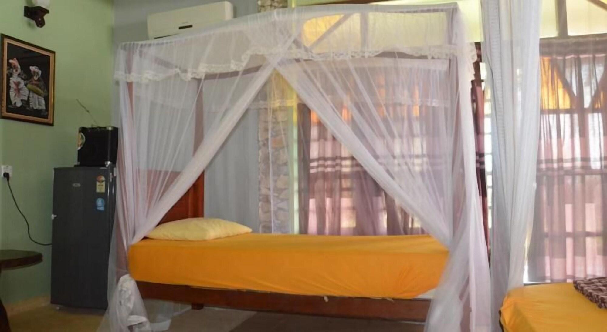 Time N Tide Beach Resort Hikkaduwa Luaran gambar