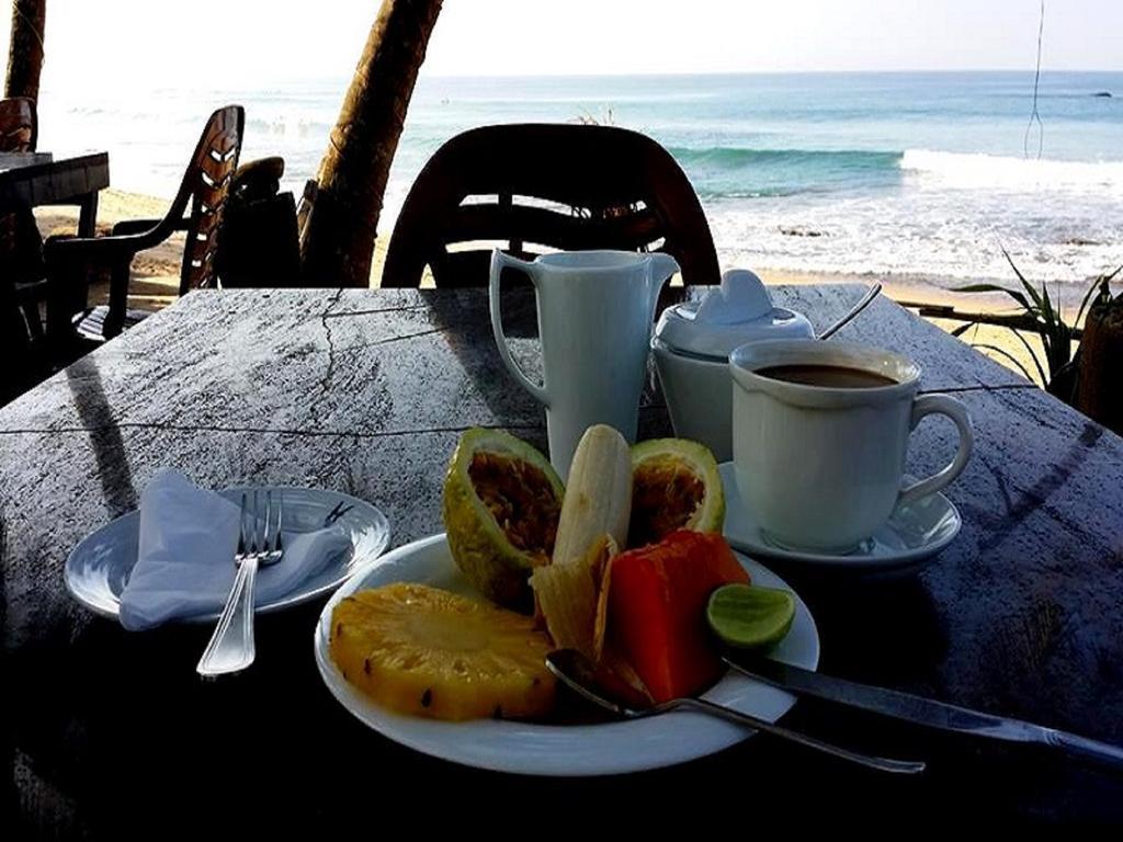 Time N Tide Beach Resort Hikkaduwa Luaran gambar