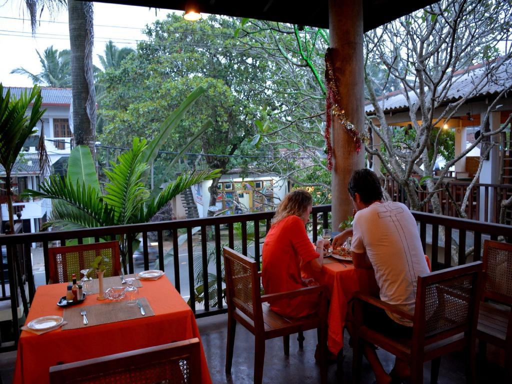 Time N Tide Beach Resort Hikkaduwa Luaran gambar