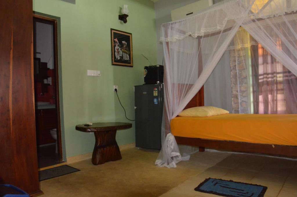 Time N Tide Beach Resort Hikkaduwa Bilik gambar