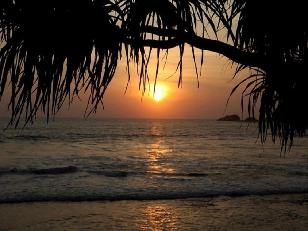 Time N Tide Beach Resort Hikkaduwa Luaran gambar