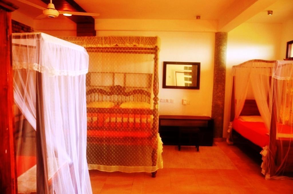 Time N Tide Beach Resort Hikkaduwa Luaran gambar